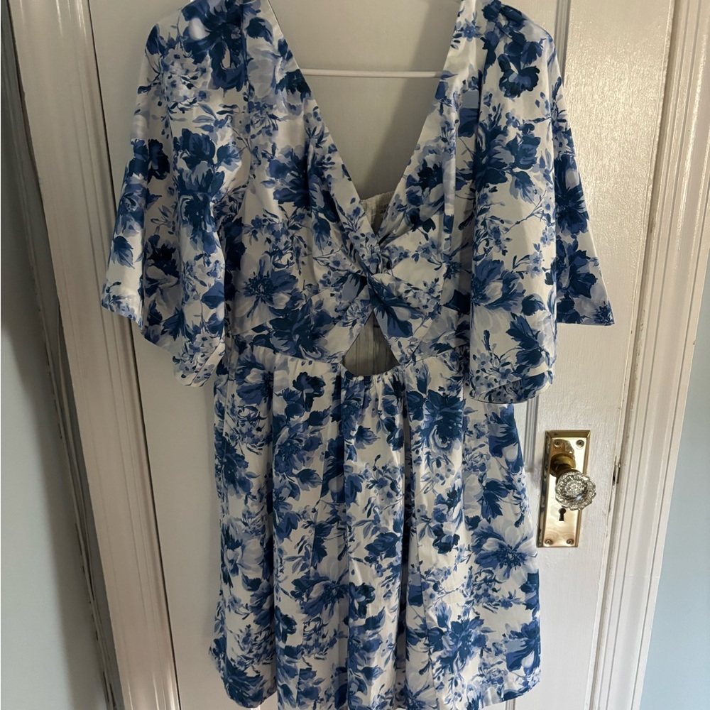 Abercrombie & Fitch Blue and White Tie Front Puff Sleeve Mini Dress - Picture 3 of 5